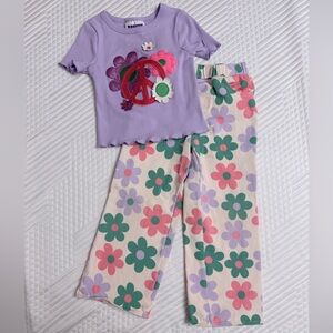 🎀 3/$30 🎀 Rarity Size 4 Peace & Flowers Retro 2-Piece Outfit Set
